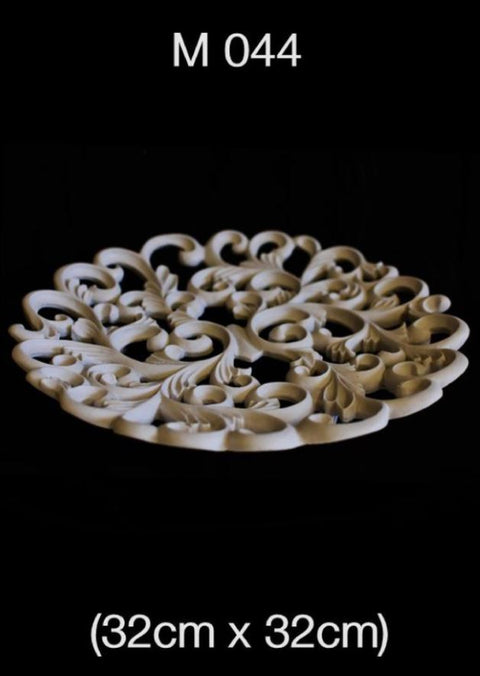Plate with Lace Design - M044